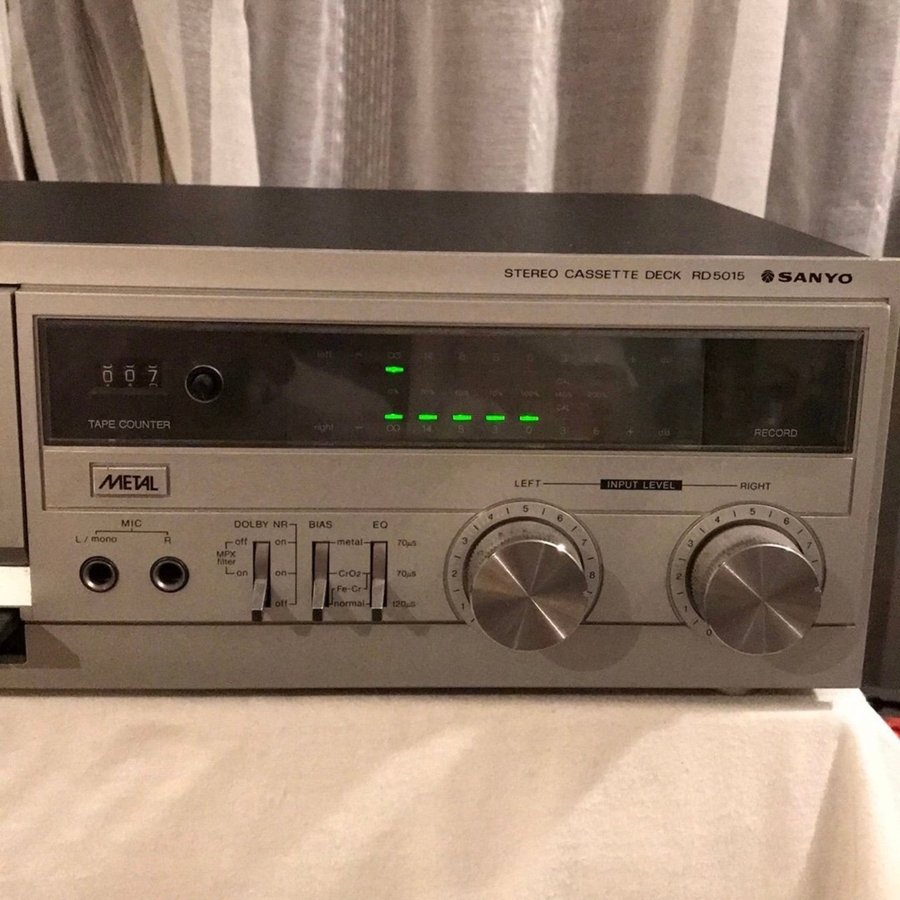 SANYO STEREO CASSETTE DECK MODEL RD-5015