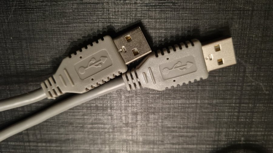 USB Typ A till en annan Typ A anslutningskabel