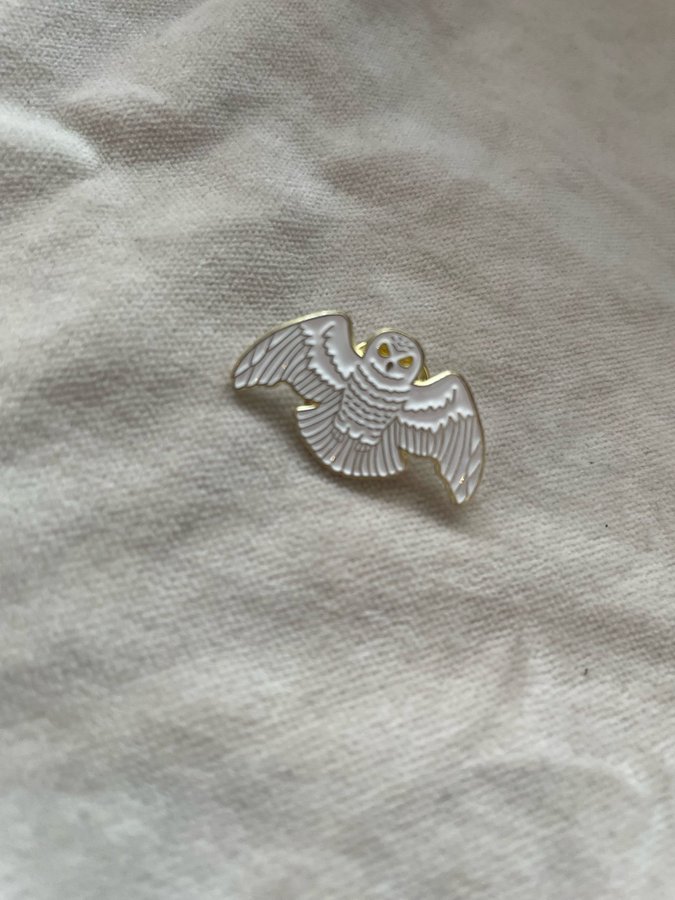 Pin brosch ny Hedvig Uggla Harry Potter