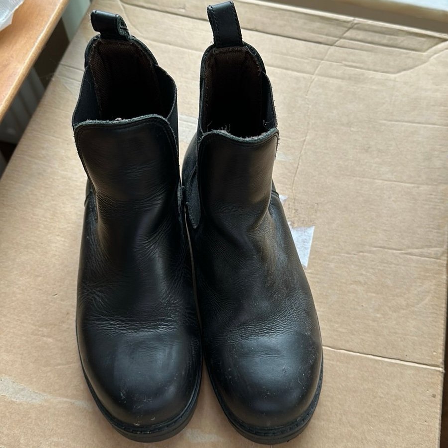 CRIV Chelsea Boots Svart Storlek 36