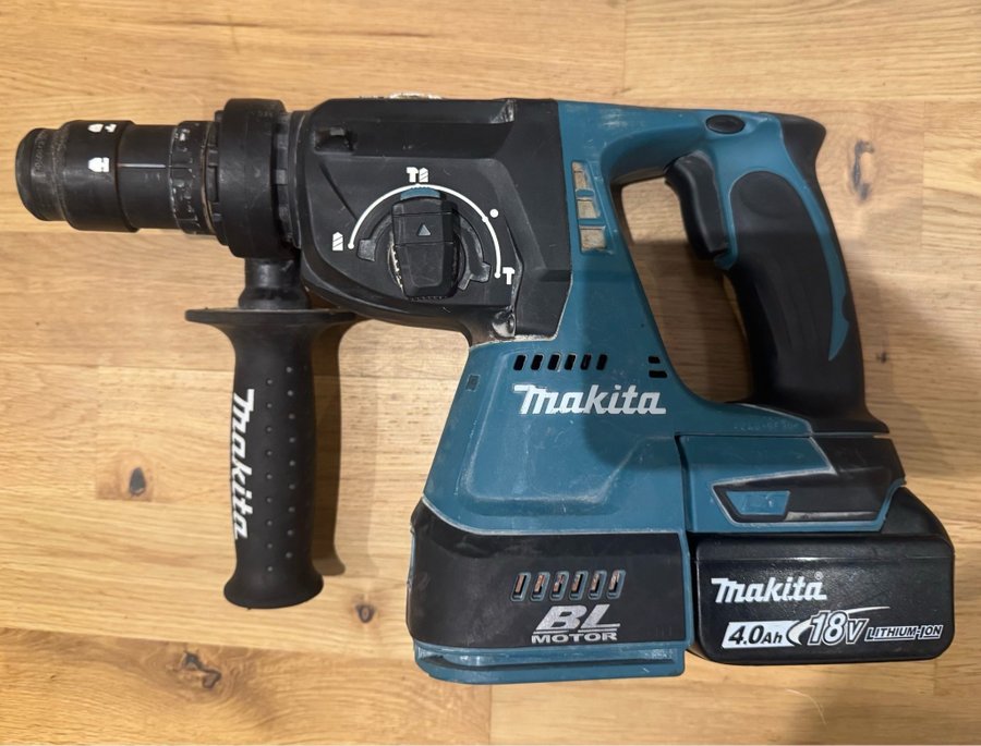 Makita DHR243 SDS-Plus Slagborrmaskin 18V 4.0Ah