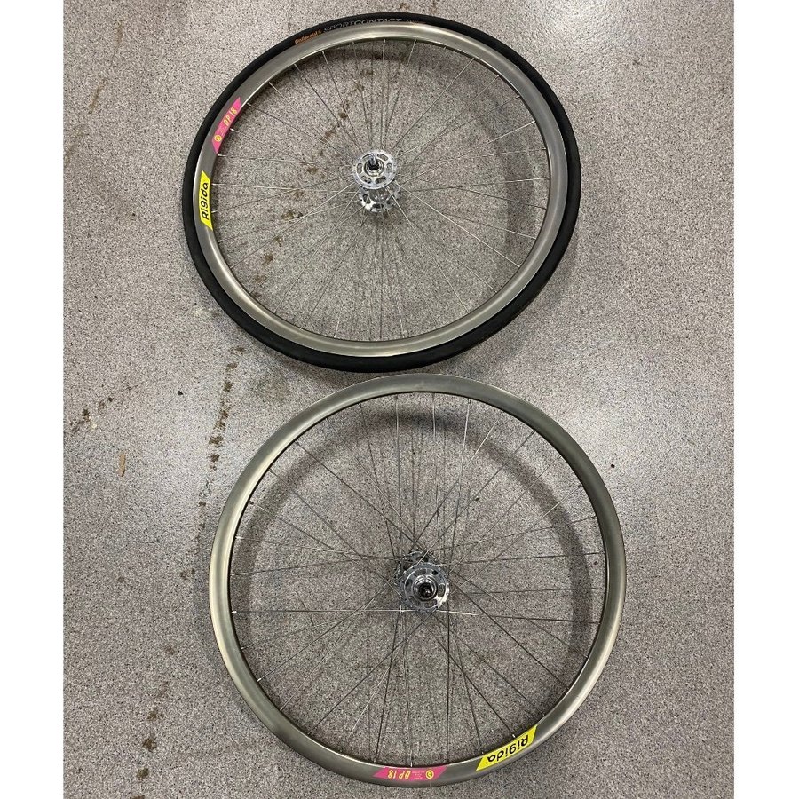 Campagnolo Pista på 28” Rigida kanttrådsfälg 32h