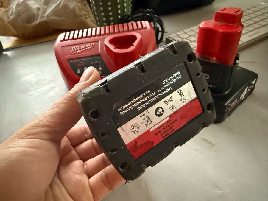 Milwaukee M12 Batterier 4.0 Ah 2 stycken