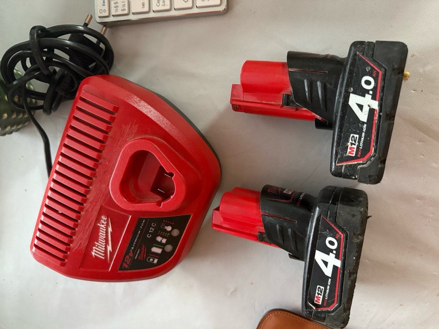 Milwaukee M12 Batterier 4.0 Ah 2 stycken