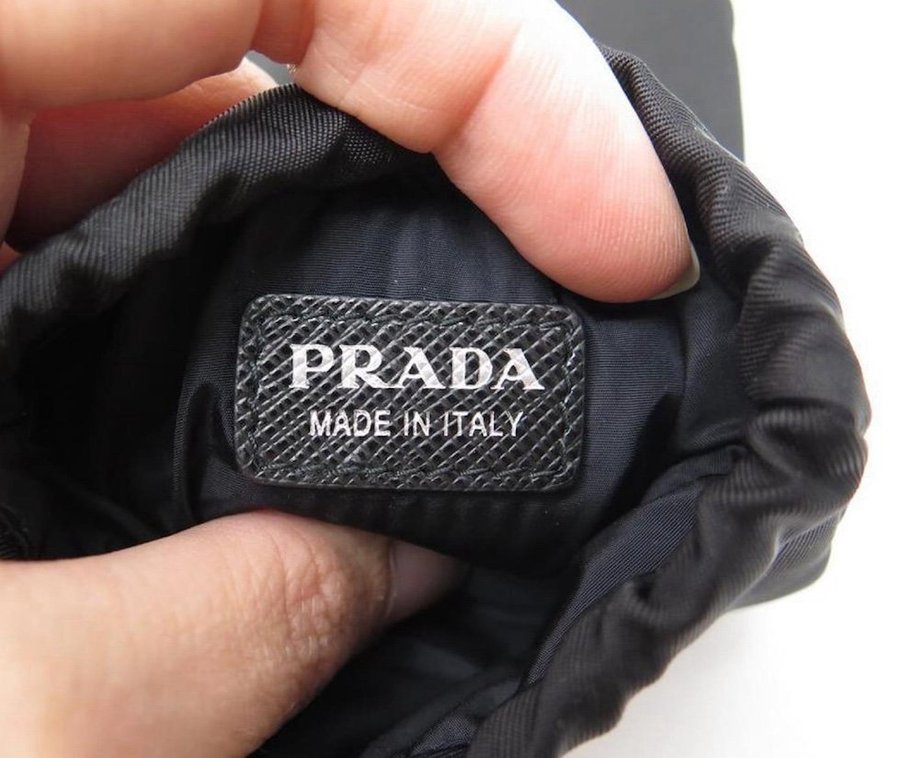 PRADA Solglasögonhållare