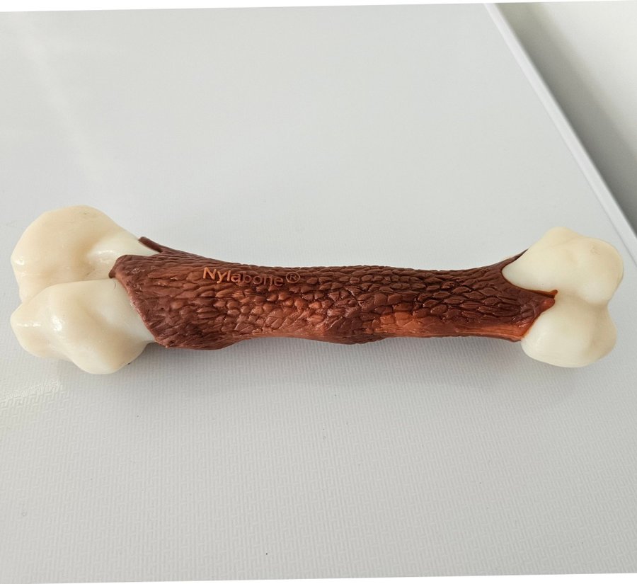 Nylabone Extreme Femur