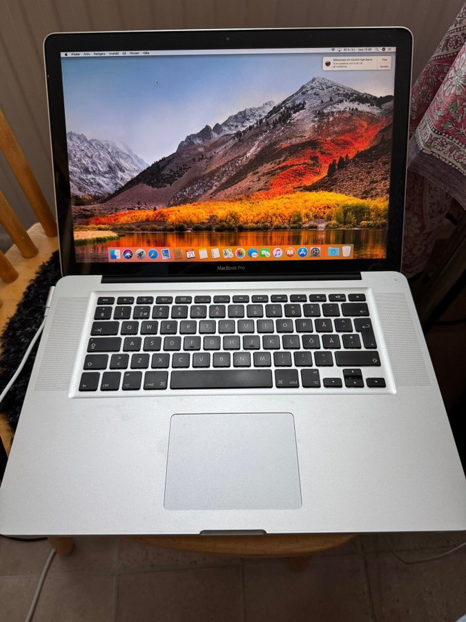 Finskick i7 3,3ghz Turbo MacBook Pro 8GB/128GB Tidigt 2011 15tum Högupplöst skär