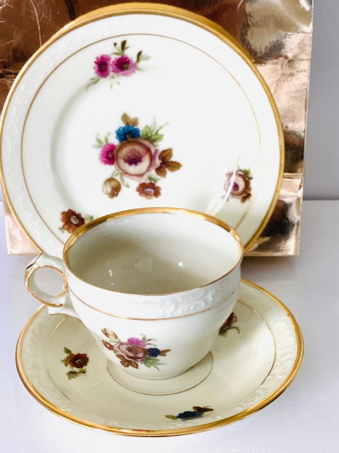 Kobenhavns Porcellains Maleri KPM Kaffekopp och 2 tallrikar 1930-talet