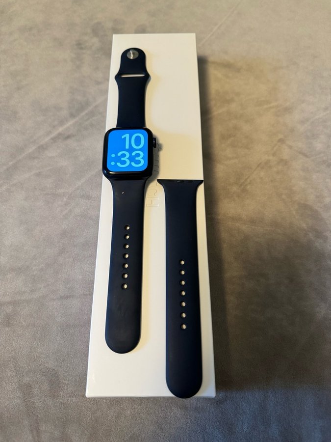 Apple Watch Series 6 44mm Blå Aluminium Deep Navy Sport Band