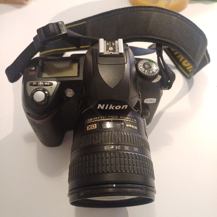 Nikon D70 Digitalkamera 2 kameror