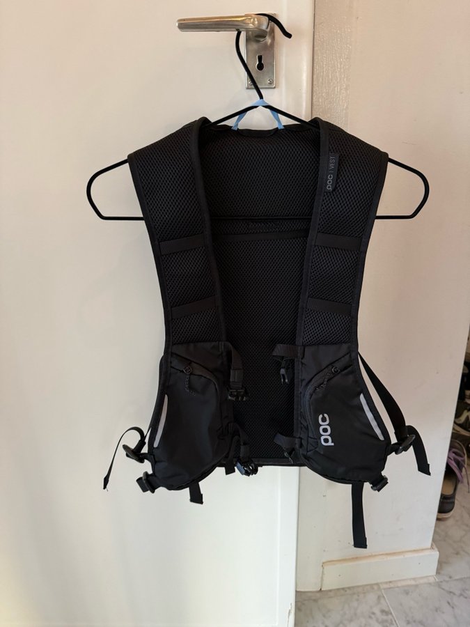 POC COLUMN VPD BACKPACK VEST nypris 1700 kr. Ny aldrig använd.