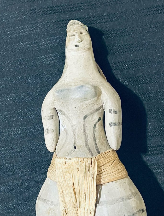 Antik brasiliansk tribal lerfigur.