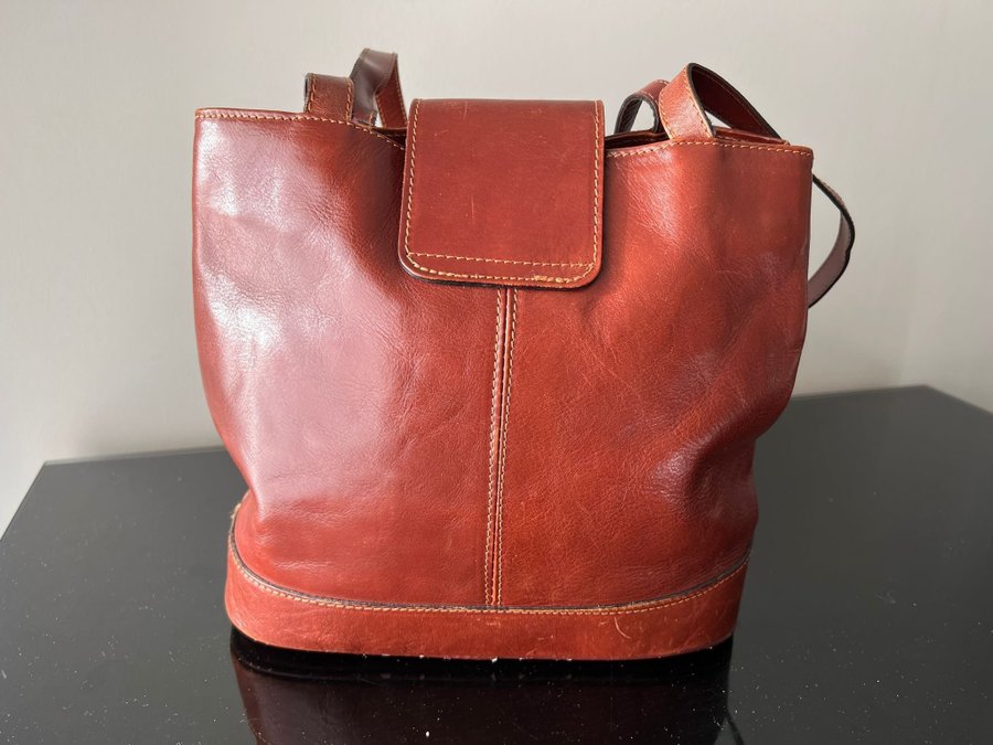 väska bag skinn läder skinnväska tote bag cognac