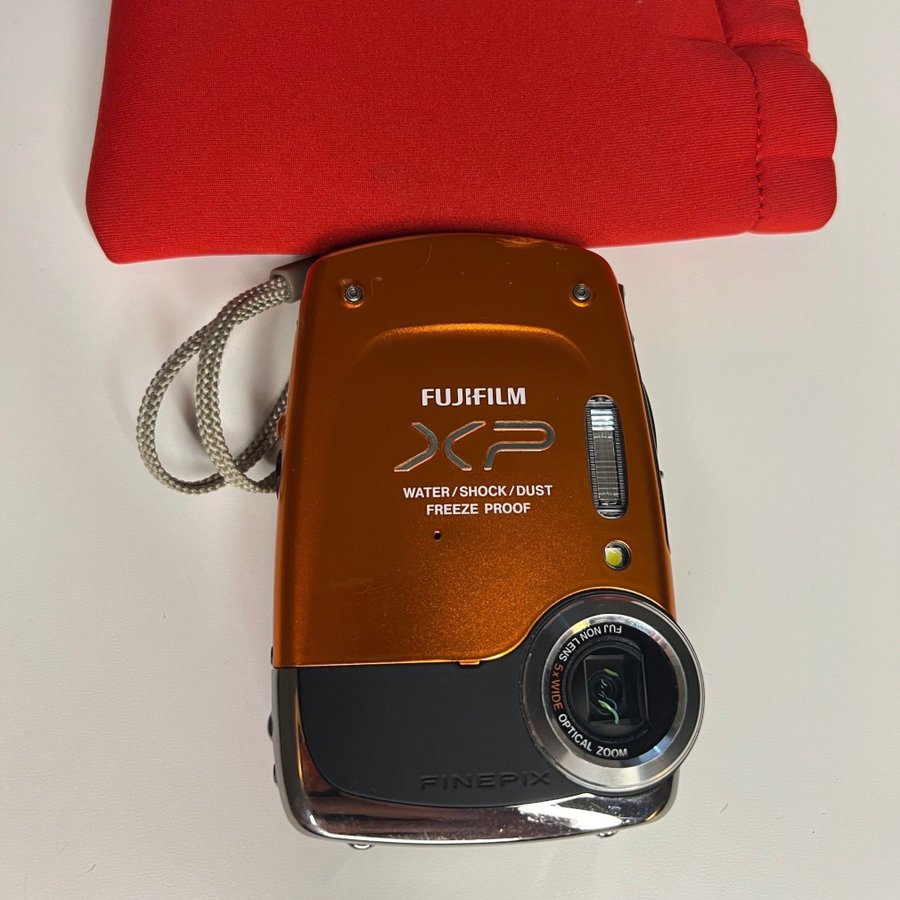 Fujifilm XP20 Digitalkamera. 14 megapixel sensor och en 3x optisk zoom