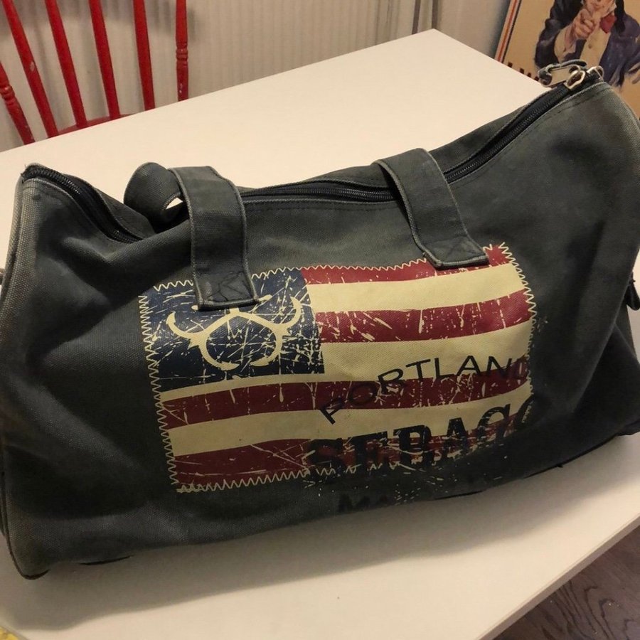 Sportbag / dufflebag / träningsväska av märke Sebago i klassisk vintage modell