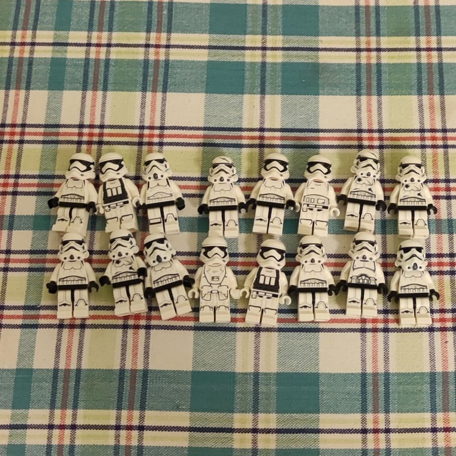 16 st LEGO Star Wars Stormtroopers