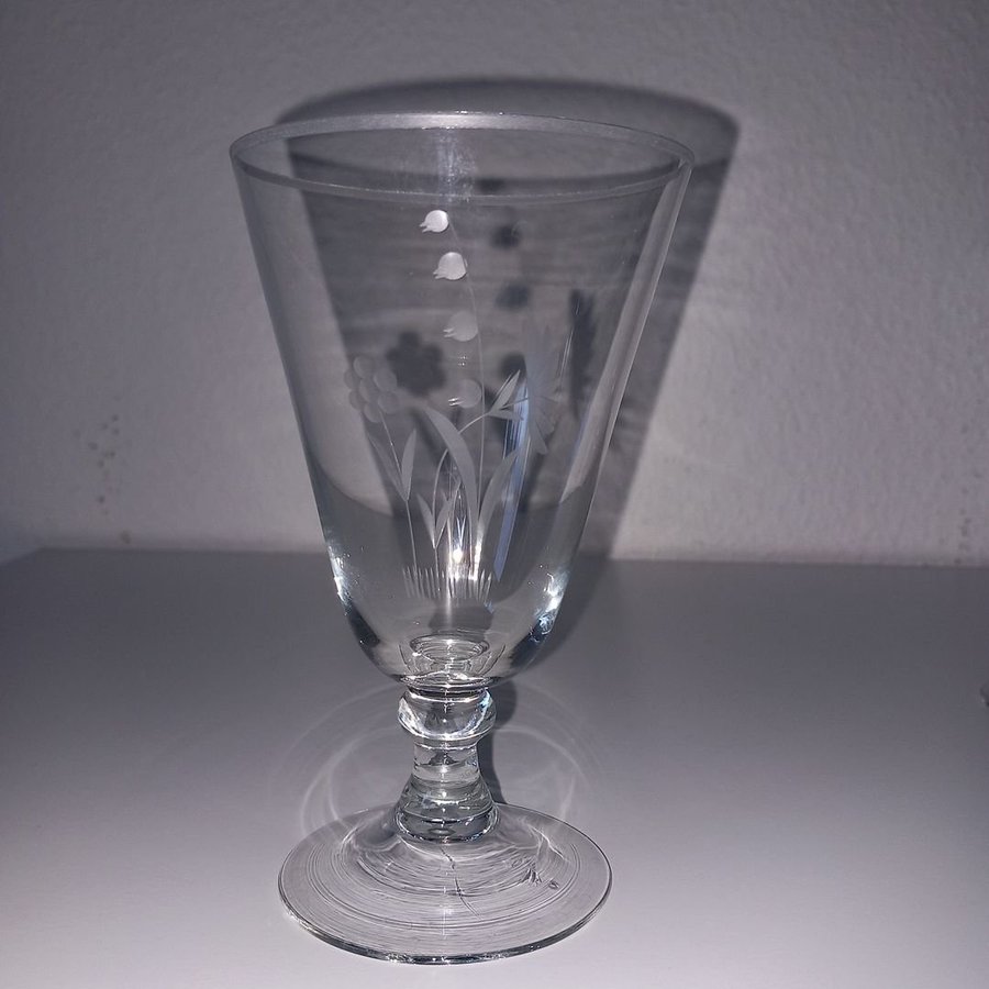 Antik glas med blommotiv, 4 st