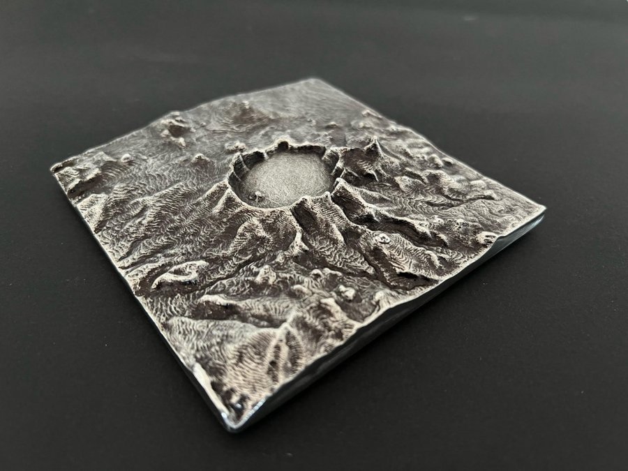 Brevpress Crater Lake USA modell massiv metall Tung gedigen handgjuten Vulkan