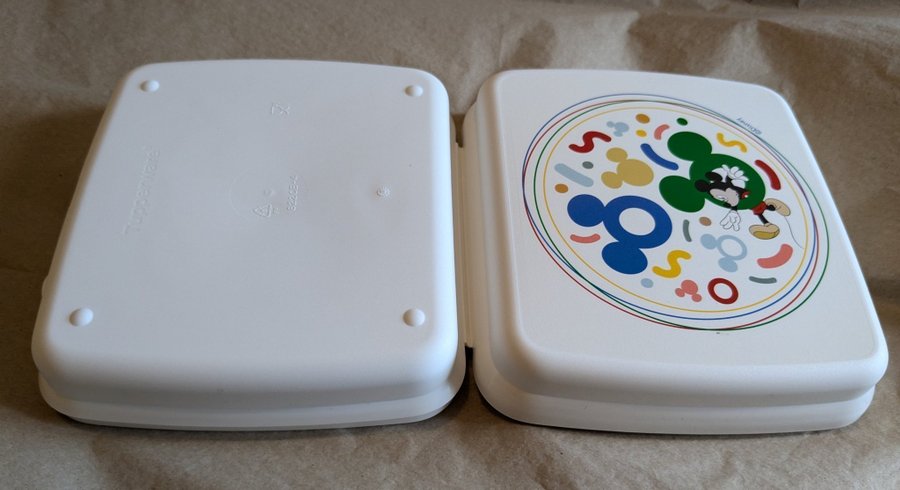 Tupperware Sandwichbox vit med Musse NY