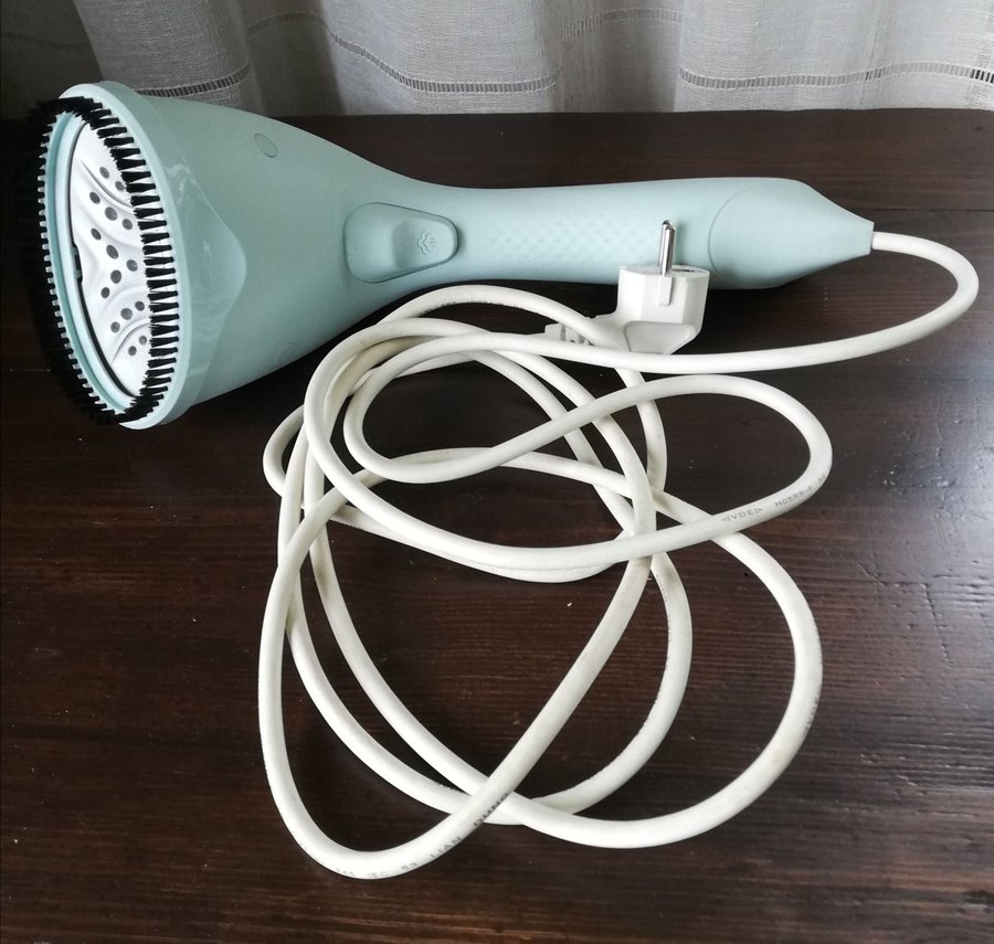 Philips SteamGo Plus Handheld Garment Steamer