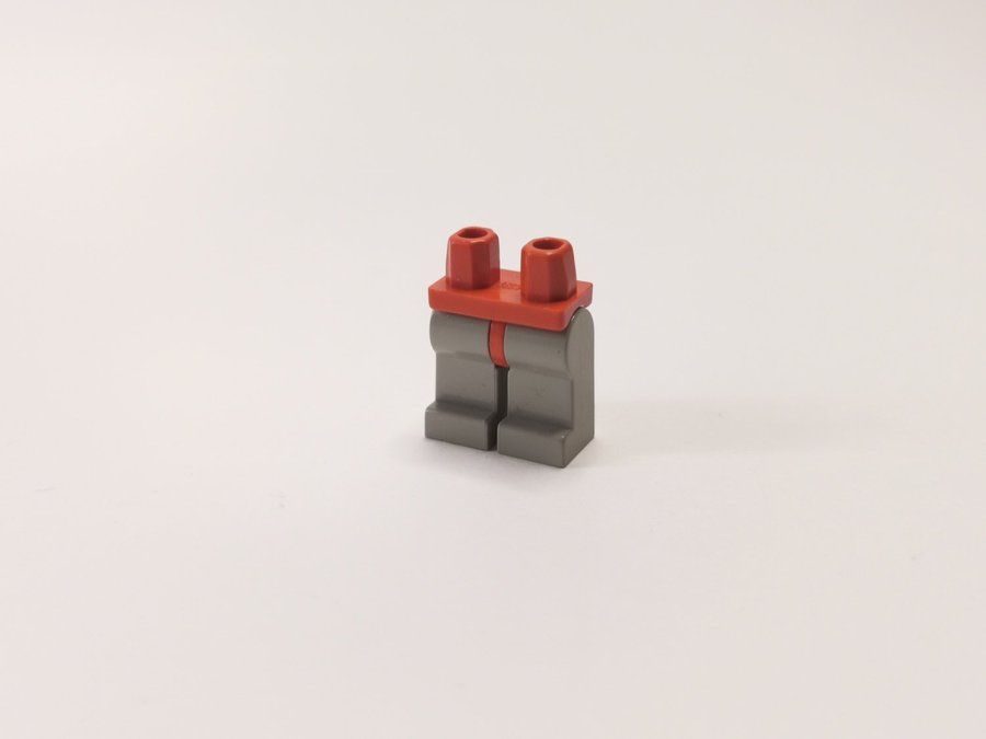 Lego - ben - hips  legs - till minifigur - part 979c09 - ljusgrå OLD/röd