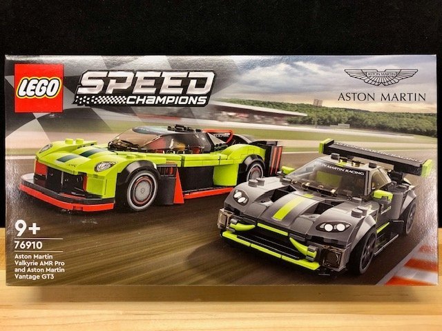 LEGO Speed Champions 76910 "Aston Martin Valkyrie  Vantage" - oöppnad!