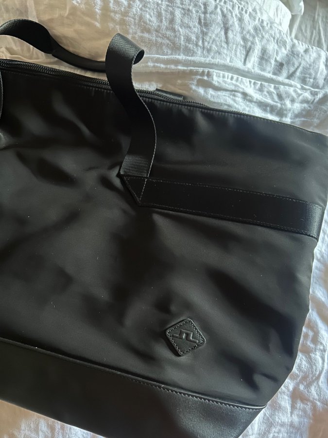 Weekendbag från JLindeberg Väska