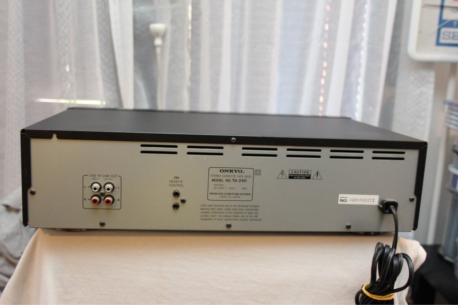 ONKYO TA-240 Kassettbandspelare * 3 HEAD* 3 MOTOR *FULL LOGIC CONTROL*