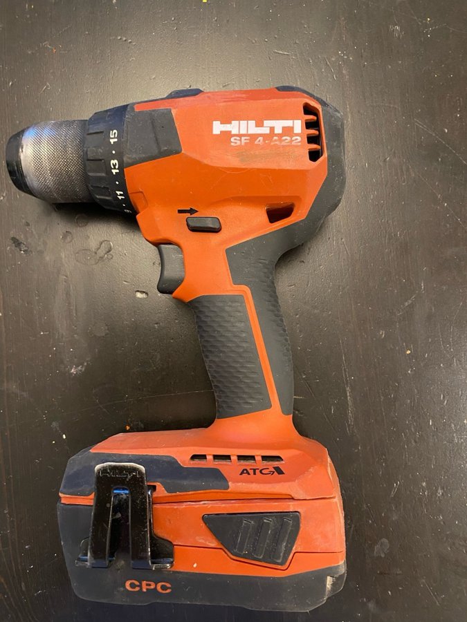 Hilti SF 4-A22 skruvdragare med batteri och laddare