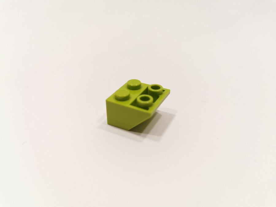 Lego - slope - bas - inverted - 2x2 - part 3660 - lime