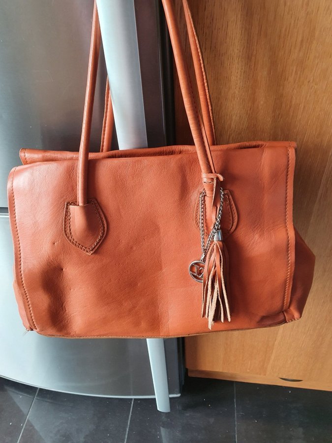 Toscany Leather väska 37 cm bred läder