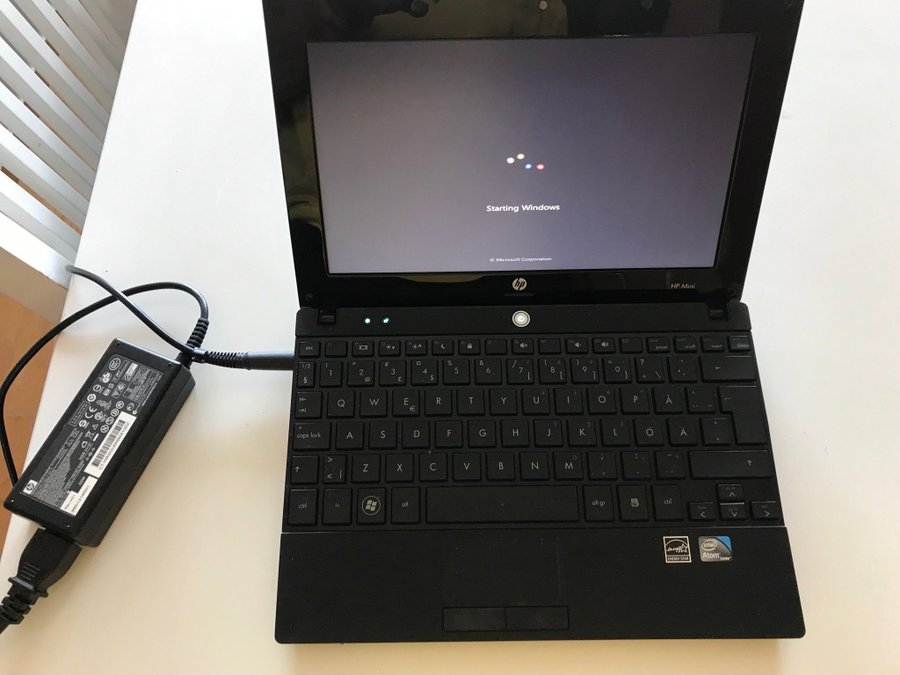 HP Mini 5101 Laptop med Windows 7