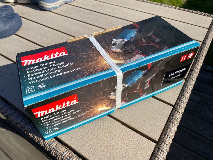 Makita GA5030R Vinkelslip 125mm ny