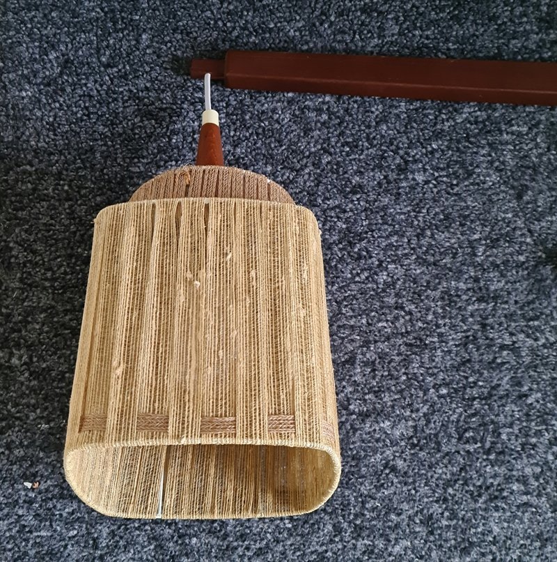 Vägglampa, teleskopmodell i teak och med trådlindad skärm, reglerbar, 50/60-tal