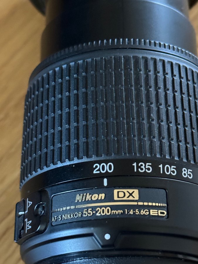 Nikon AF-S Nikkor 55-200mm 1:4-5.6G ED DX Objektiv