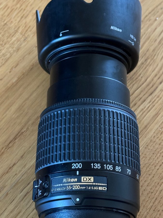 Nikon AF-S Nikkor 55-200mm 1:4-5.6G ED DX Objektiv