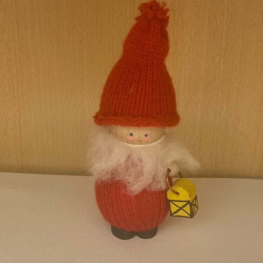 Retro vintage trätomte tomte i trä med lykta 14 cm cm