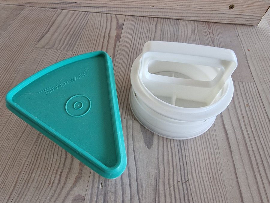 Tupperware ostburk och hamburgerpress