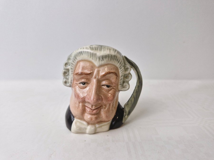 ROYAL DOULTON - THE LAWYER 1958.