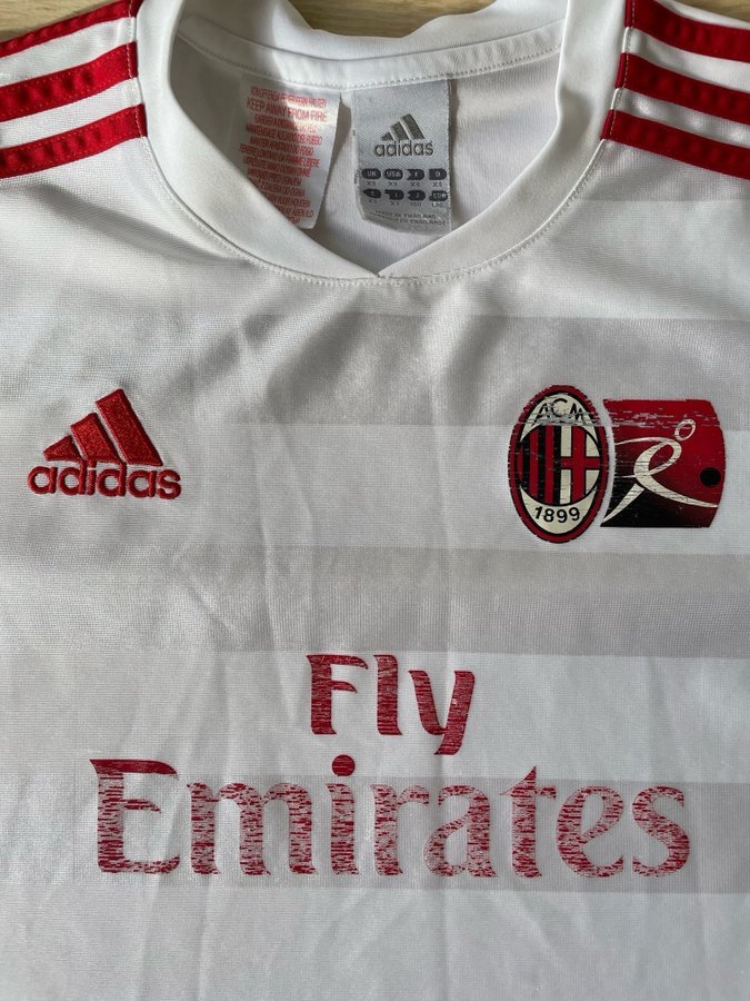 Vintage Adidas Ac Milan 2011 träningströja (XS)