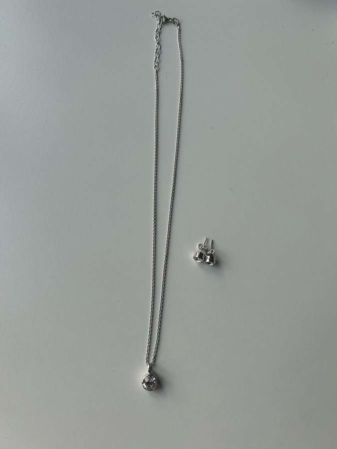 Halsband och örhängen, Silverpläterade