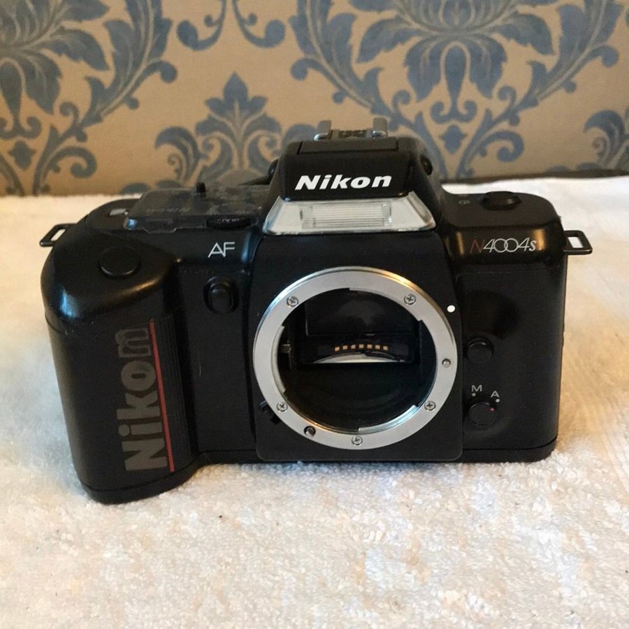 Nikon N4004S