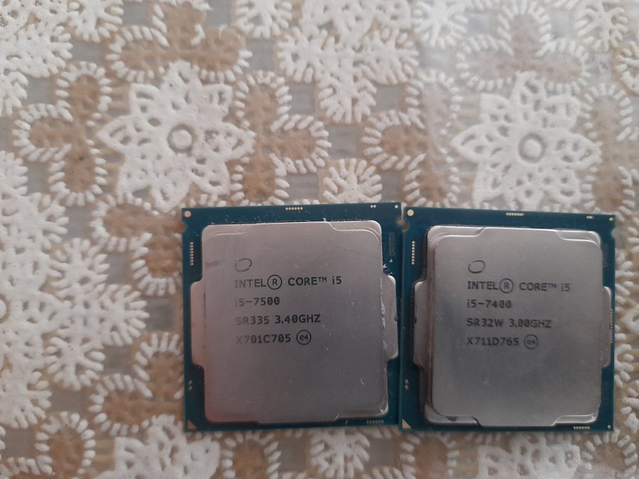 Intel Core i5-7500  i5-7400