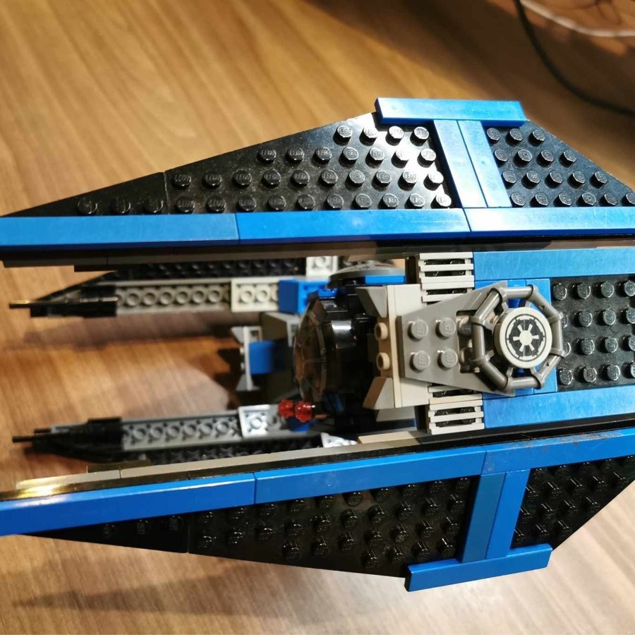 LEGO Star Wars TIE Interceptor