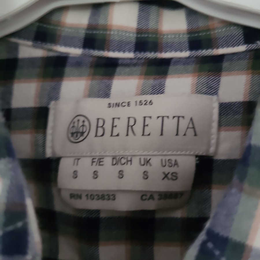 Berettaskjorta strl S