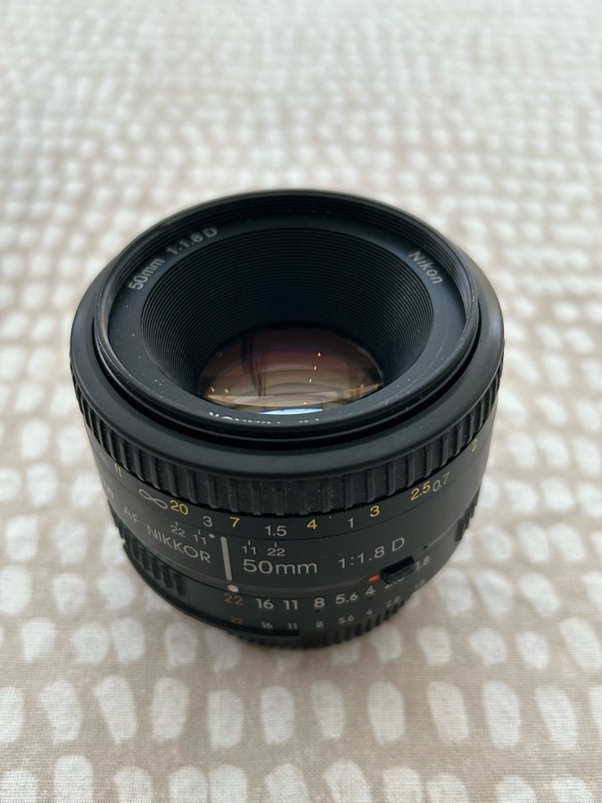 Nikon AF Nikkor 50mm 1:18 D Objektiv