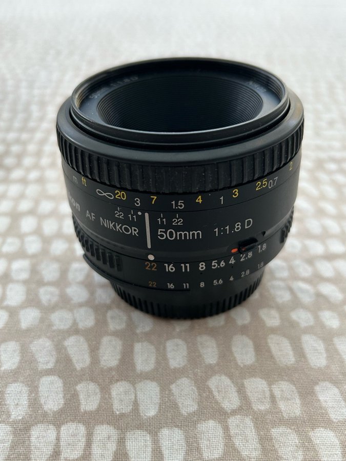 Nikon AF Nikkor 50mm 1:18 D Objektiv