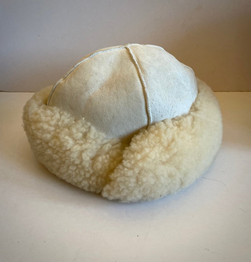 fårskinnsmössa mössa hatt fårskinn vintage soft sheepskin hat made in Sweden