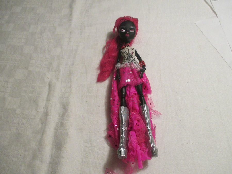 Monster High - Frankie Stein - docka. Jättefint skick.