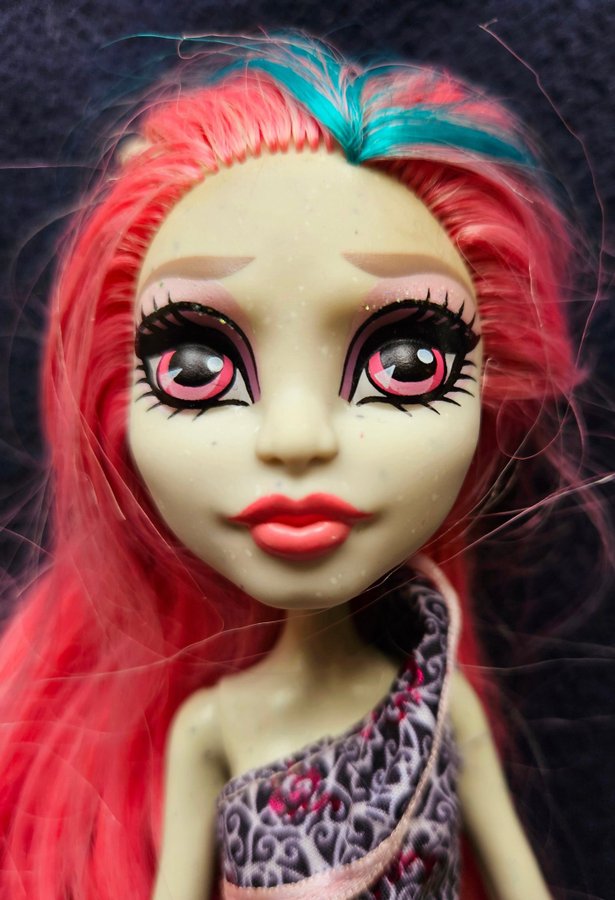 Monster High - Lagoona Blue - Docka.